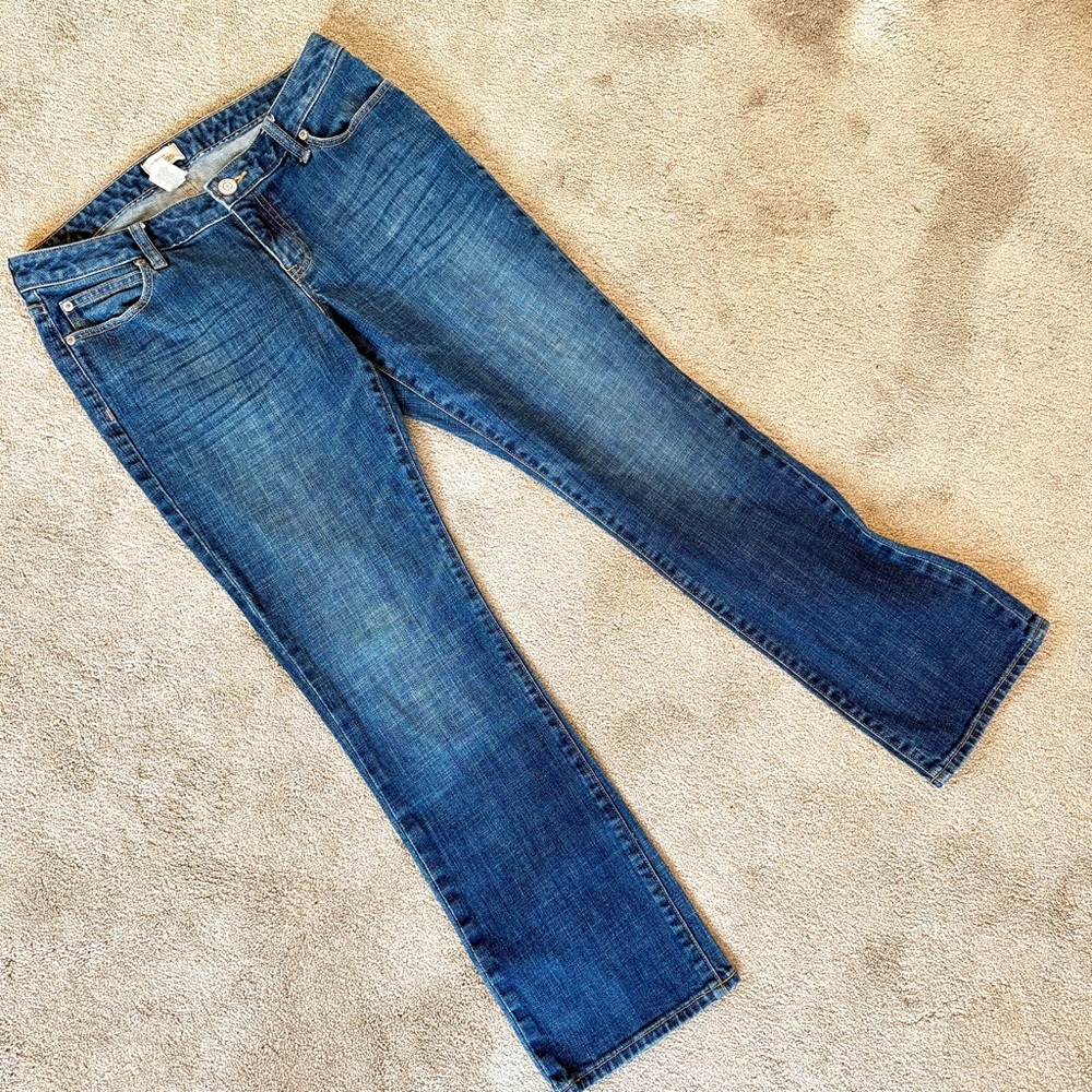 EUC GAP Curvy Straight Size 8 Women’s Medium Wash Jeans